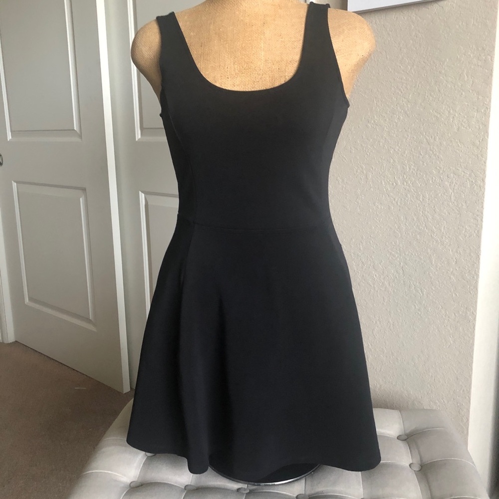 Divided Ribbed Little Black Dress - Picture 2 of 8